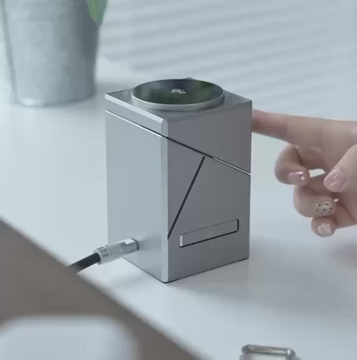 Geometric Qi2 360° Rotating 3-in-1 Wireless Charger