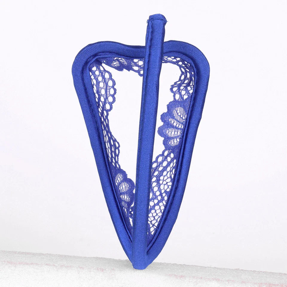 Beutel-Ausbuchtungs-C-String-Tanga